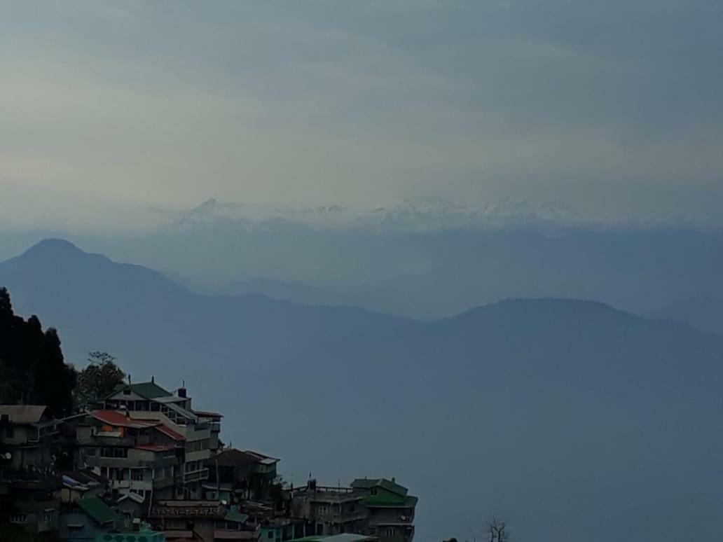 Vamoose Quaint Wood Cottage Darjeeling  Bagian luar foto