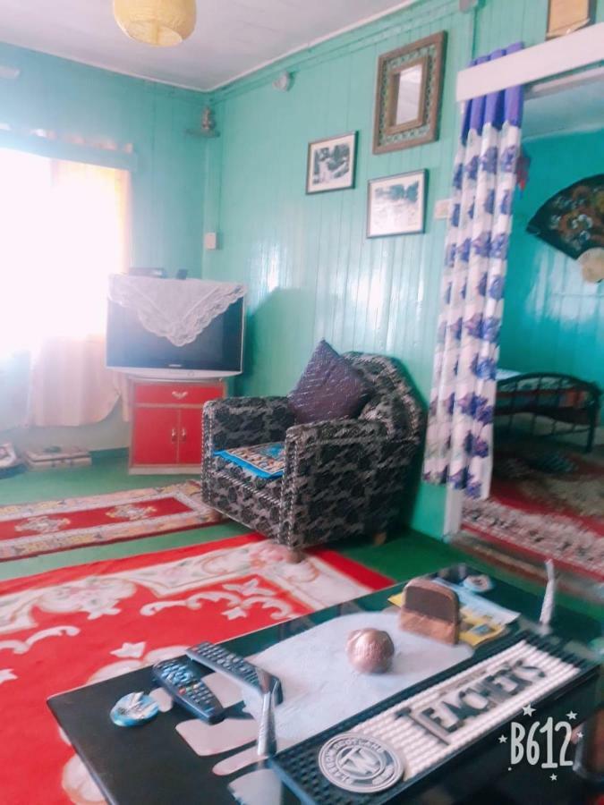Vamoose Quaint Wood Cottage Darjeeling  Bagian luar foto
